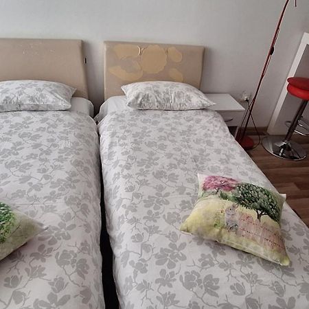 Klara Studio Apartman Сплит Экстерьер фото