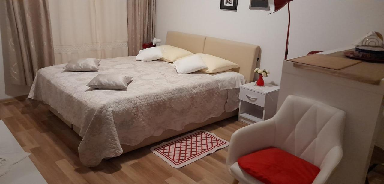 Klara Studio Apartman Сплит Экстерьер фото