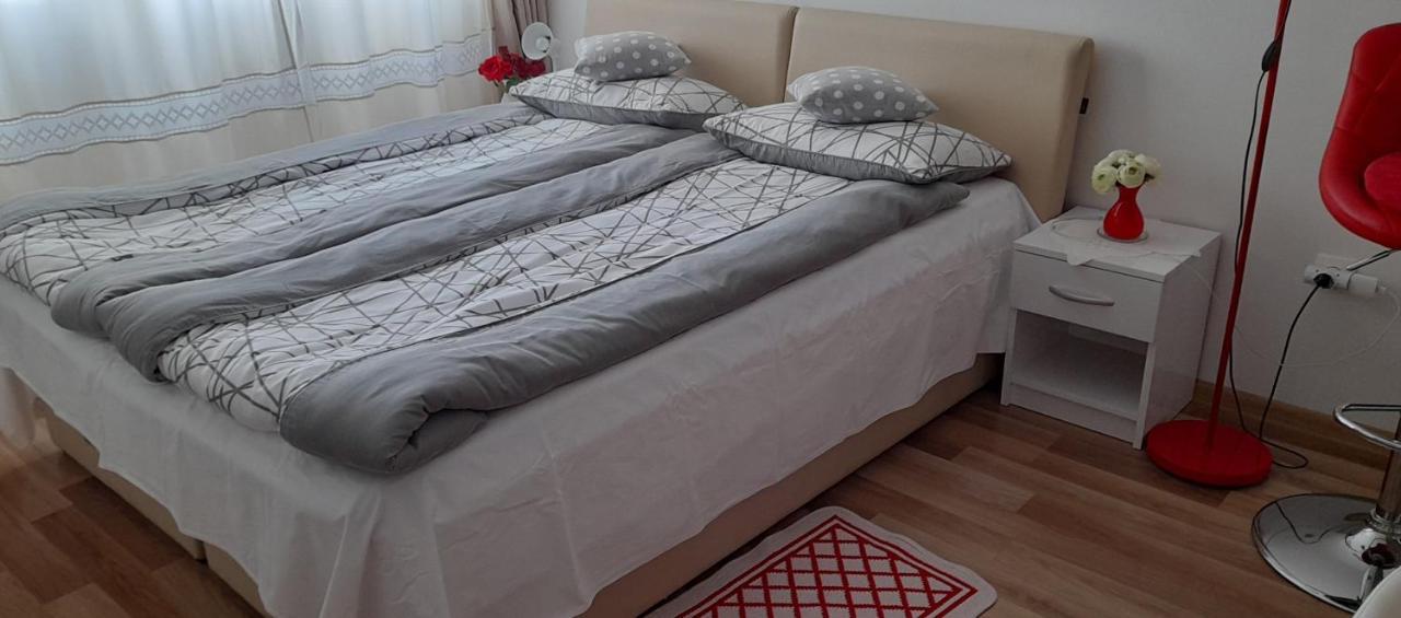 Klara Studio Apartman Сплит Экстерьер фото