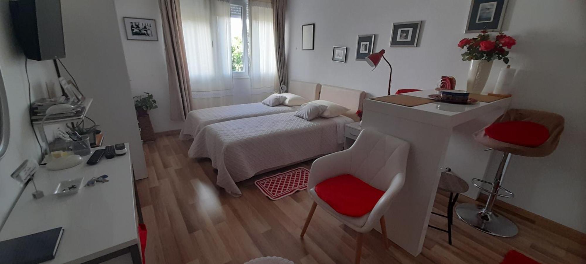 Klara Studio Apartman Сплит Экстерьер фото
